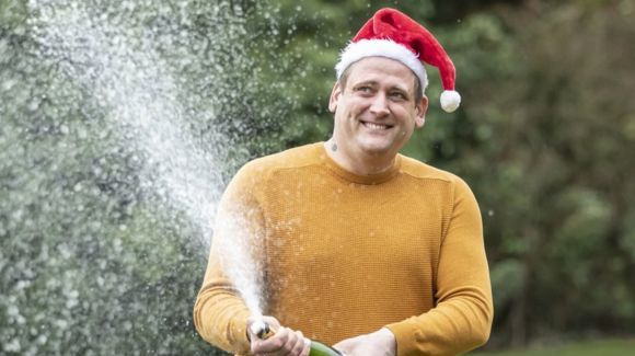 JK latvis laimėjo £1 mln., tačiau dirbo ... per Kalėdas