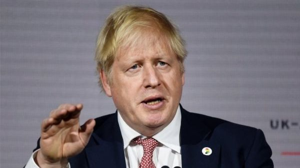 Naujoji imigracijos sistema „pirmenybę teiks žmonėms, o ne pasams“, sako JK premjeras