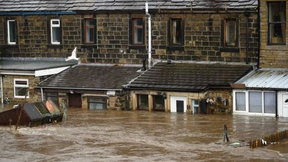 JK šėlusi audra Ciara sukėlė potvynių ir eismo sutrikimų