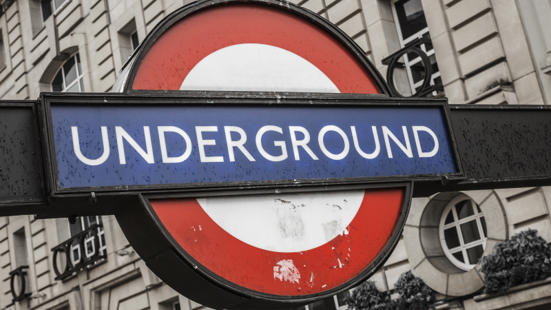 Londono viešojo transporto sistema dėl koronaviruso koreguoja darbą