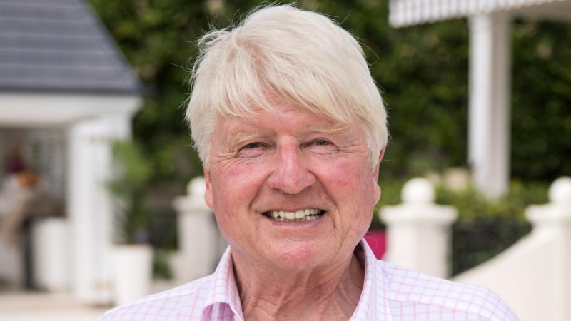 B. Johnsono tėvas ... prašo prancūziško paso