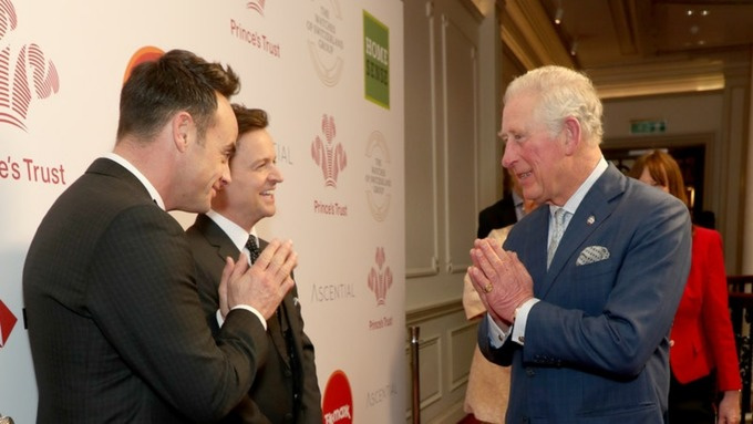 Princui Čarlzui patvirtintas koronavirusas 