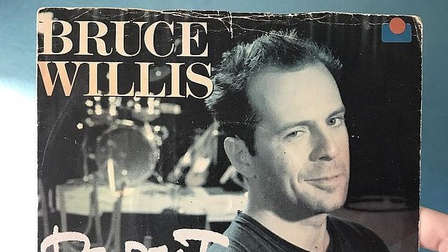 Žmonės pasidalino, kokių „lobių“ atrado namuose tvarkydamiesi karantino metu