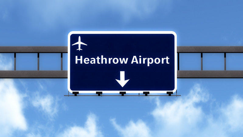 Pakraupo nusileidęs Londono Heathrow oro uoste: jokių testų, patikrų ...