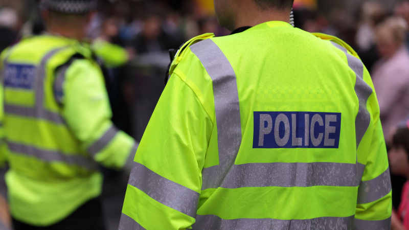 Po vakarėlio Londone – 22 sužeisti policininkai ir apgadinti automobiliai [VIDEO]