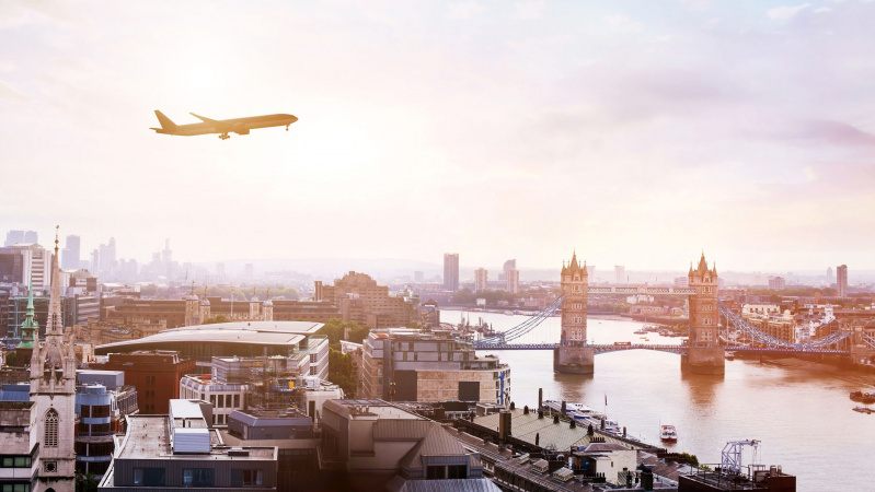 Atvykusiems į Angliją iš daugiau nei 70 šalių, tarp jų Lietuvos, nebereikės karantinuotis