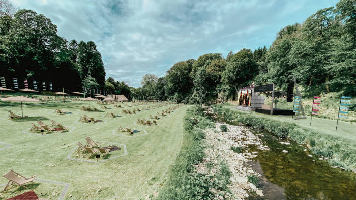 Anglijoje startavo pirmasis Socialinės distancijos festivalis