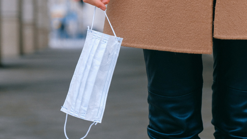 Anglijoje – privalomos kaukės parduotuvėse: numatytos 100 svarų baudos