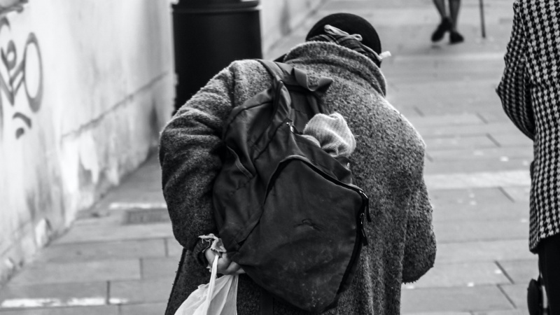 Naujausi duomenys: absoliučiame skurde gimtinėje gyvena 8 iš 100 lietuvių 