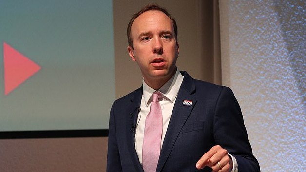 Sveikatos sekretorius perspėja, kad JK šią žiemą vėl gali būti įvestas nacionalinis karantinas