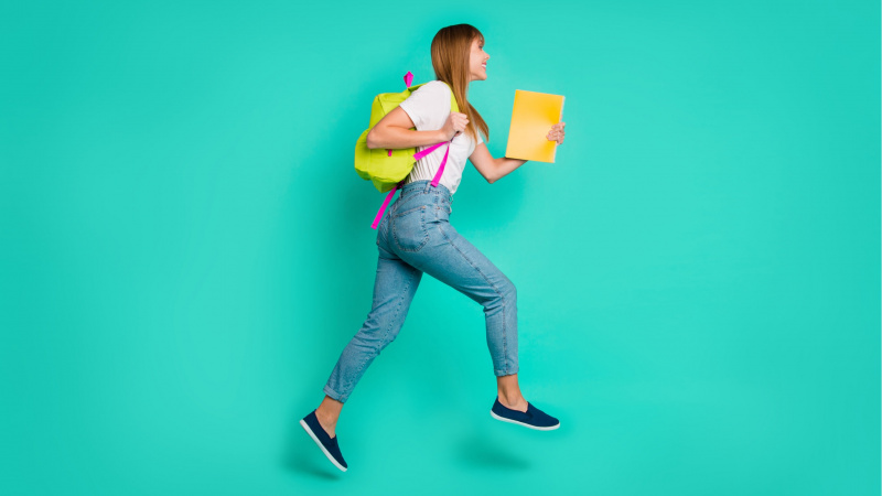 Studijos JK: trys priežastys, kodėl reikėtų paskubėti