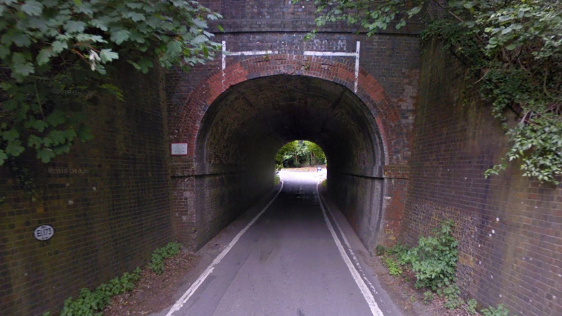 Baisi mokyklos autobuso avarija JK: nuplėšė stogą, trys vaikai rimtai sužeisti