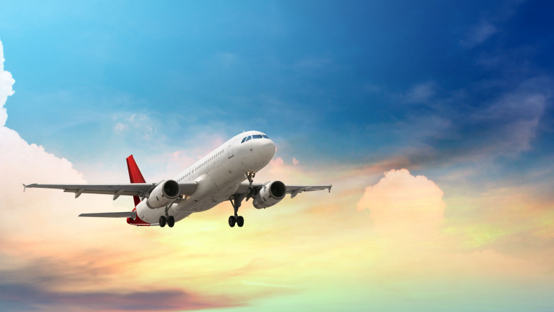 Nuo šiol kiekvienas keliaujantis į Lietuvą savo duomenis NVSC turės pateikti elektroniniu būdu