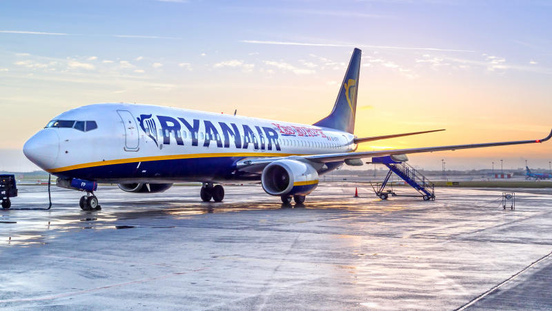 „Ryanair“ skraidins iš Vilniaus į Leeds Bradfordą, skelbia akciją