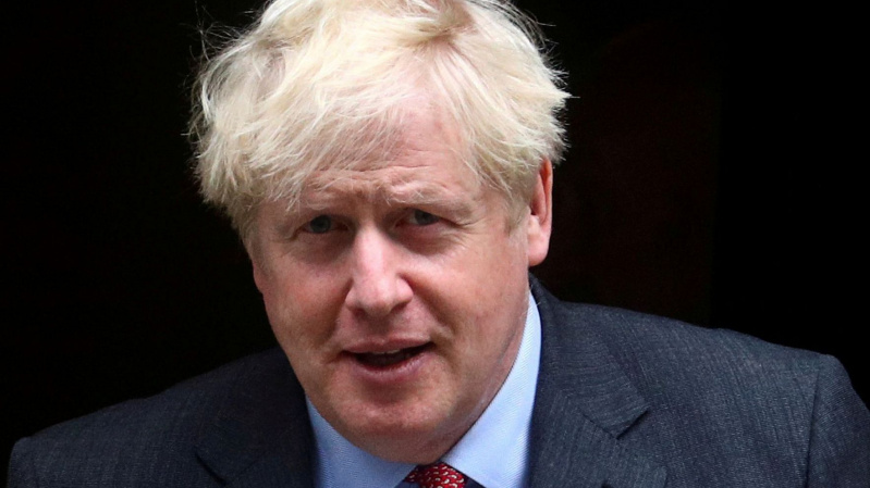 Koronavirusas JK: kelias „iki Kalėdų ir po jų“ nebus rožėmis klotas, perspėja B. Johnsonas