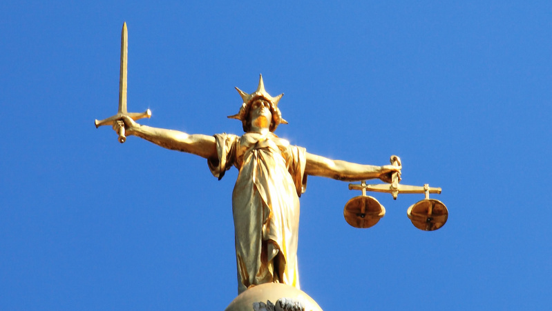 JK nuteisti lietuvių parduotuvę apiplėšti mėginę jauni britai