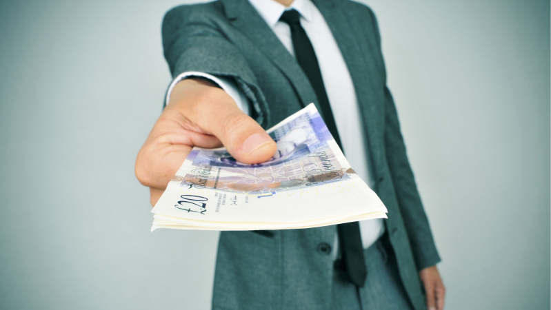 JK lapkritį įsigalioja nauja COVID-19 Darbo paramos schema: kas keisis?