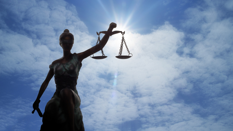 JK lietuvis išteisintas dėl mirtinai sumušto ir padegto tautiečio tyčinio nužudymo