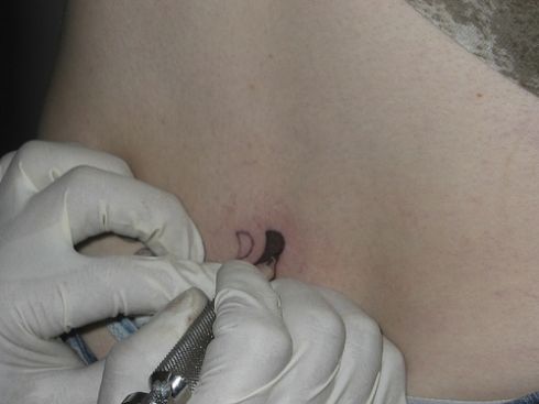 Tatuiruotė su Mergelės Marijos atvaizdu parduota už 150 tūkst. eurų