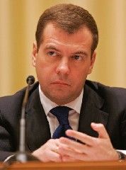 NATO karinės infrastruktūros plėtimas Europoje kelia grėsmę Rusijos saugumui, sako Medvedevas