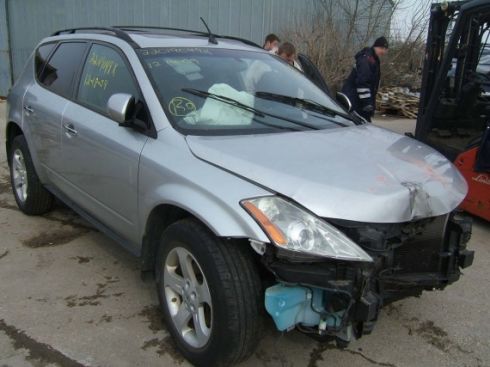 Klaipėdoje įkliuvo visureigius apgaulingai importavę gudreivos