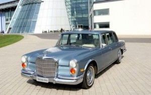 Aukcione bus parduodamas E.Preslio automobilis