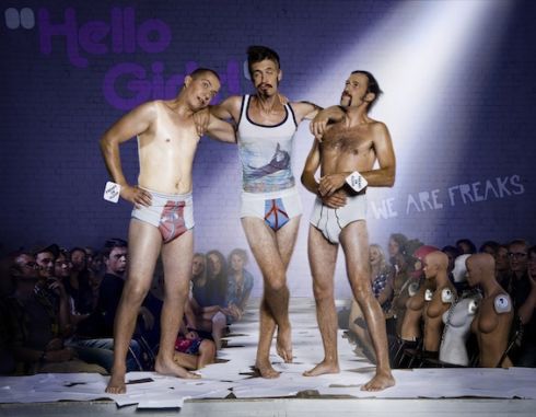 "Freaks On Floor" turas neaplenks ir Londono